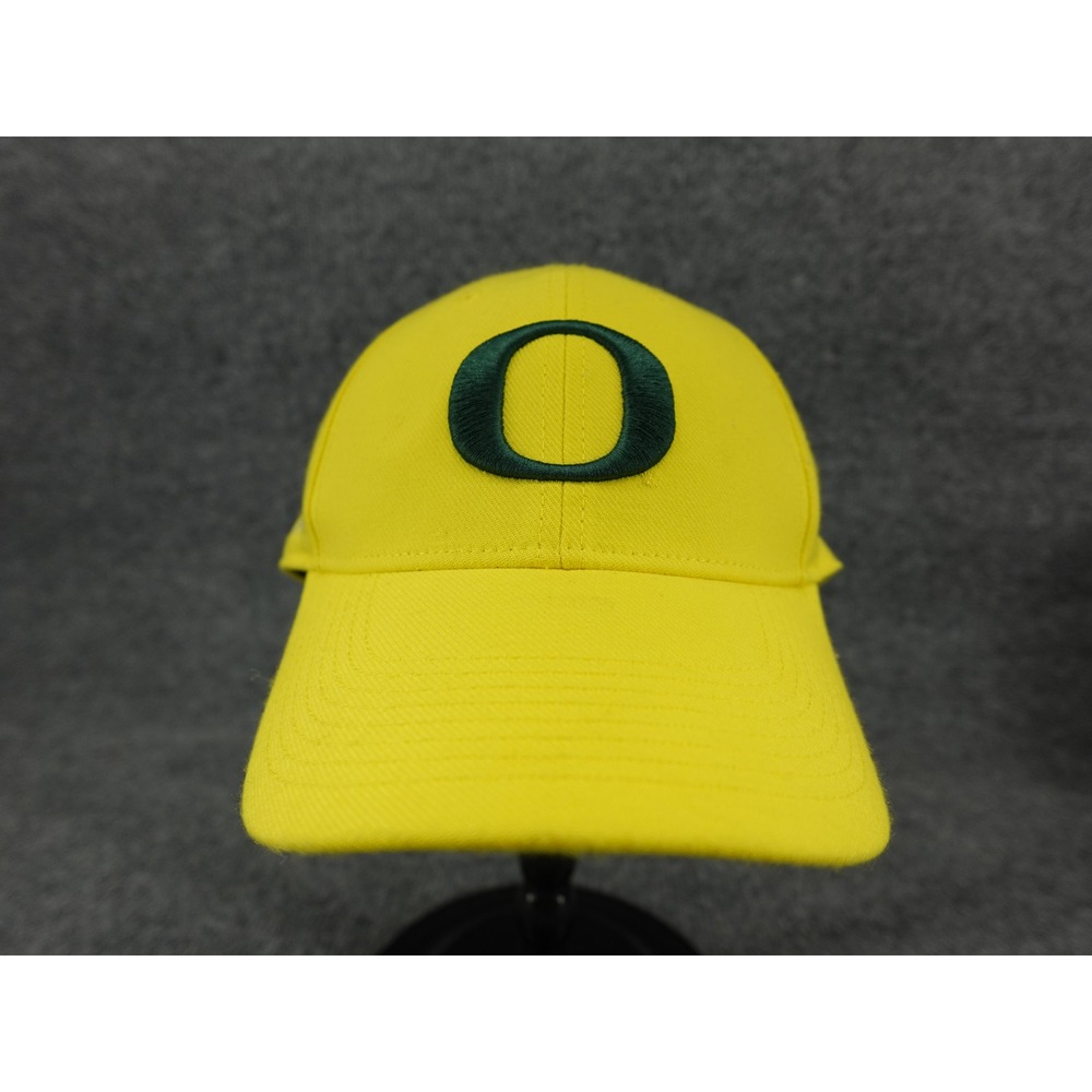 Nike Oregon Ducks Hat Mens OSFM Yellow Legacy91 Dri-FIT‎ Fitted Cap